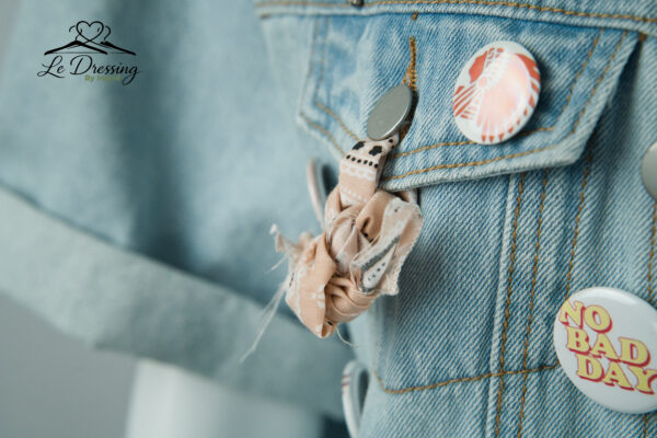 Veste en jean Clandestina customisée – Taille S (convient aussi à un M)